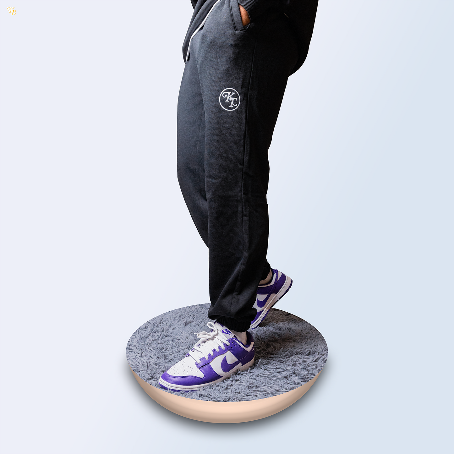 'Restless Gambler' 777 Sweatpants