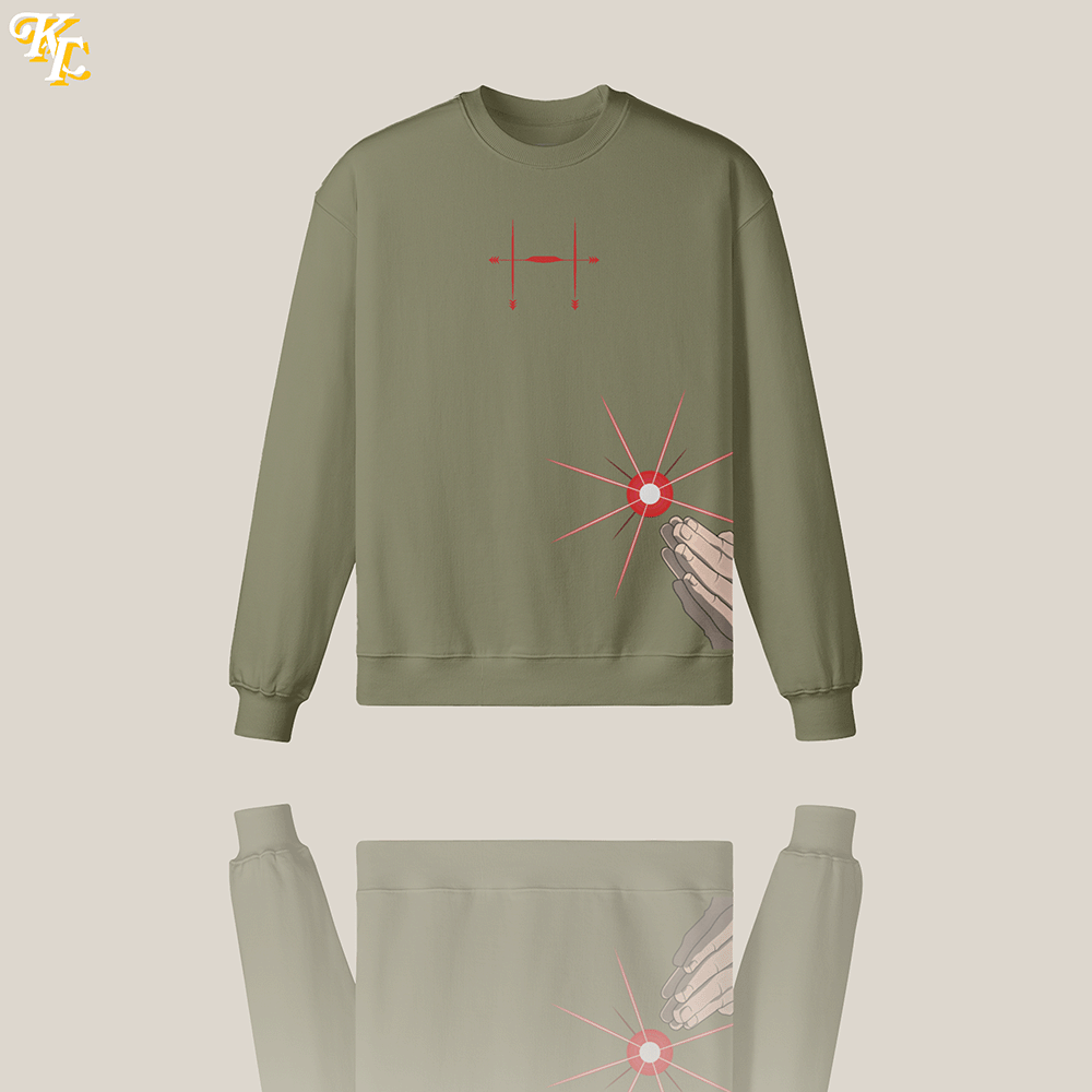 'Piercing Blood' Oversized Sweater